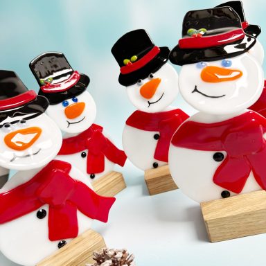 Bobblehead snowmen Fun wobbly head snowmen